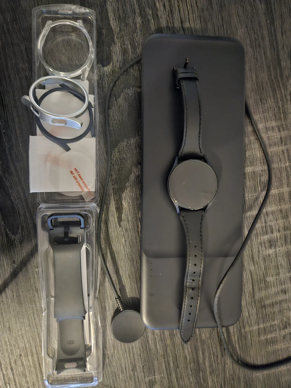 Unlocked Samsung Watch With Samsung Fast Charging PAD